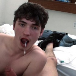 Hot Gay Stud Loves Having Cum Shot Into His Mouth